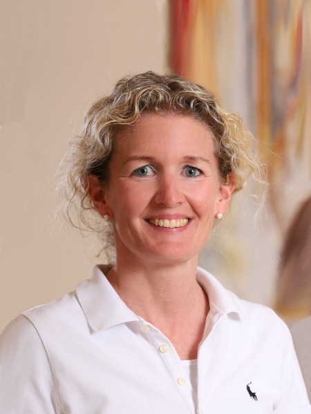 Dr. Andrea Ewald